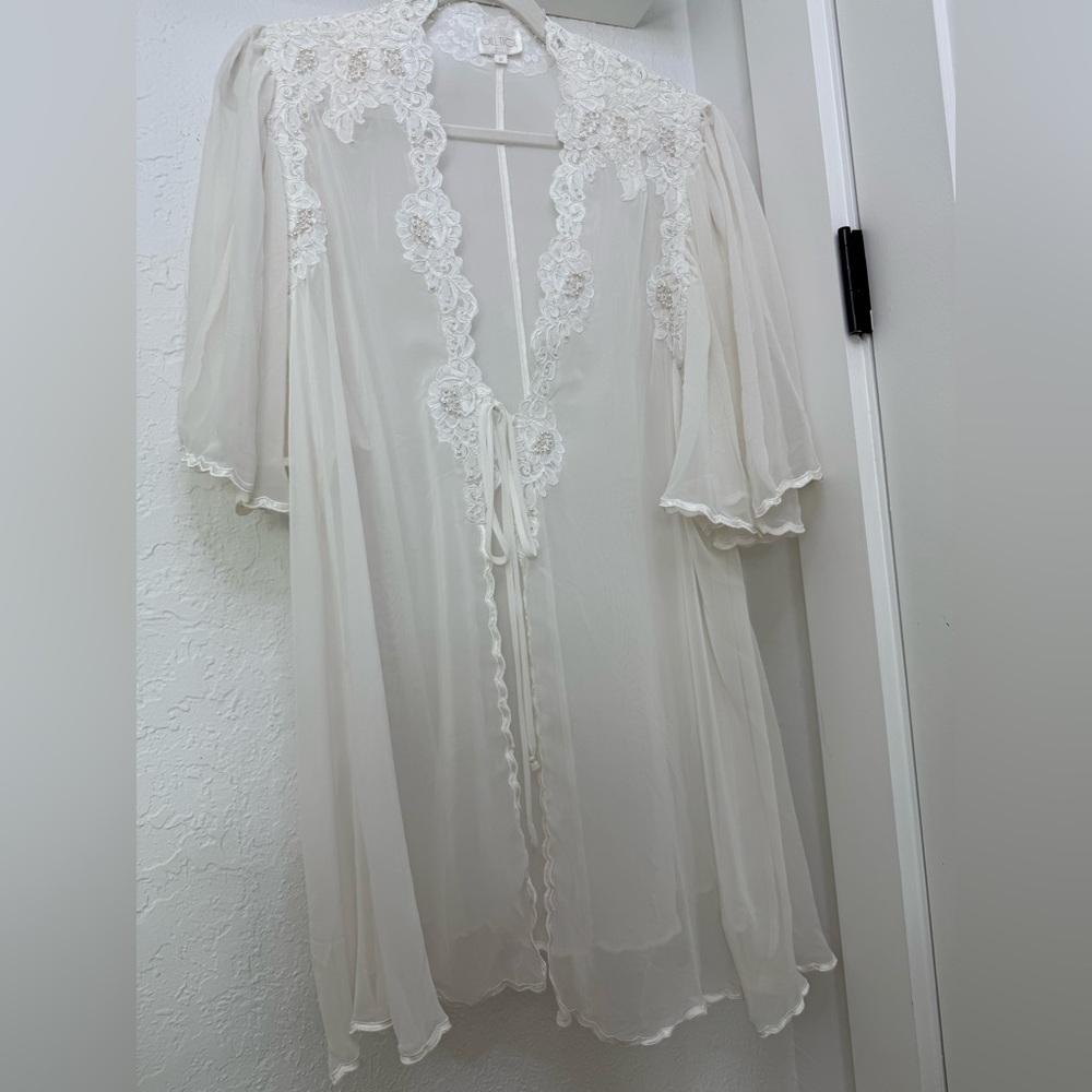 Vintage Bill Tice Sheer Lace Robe – Size S – Pearl Embellished
